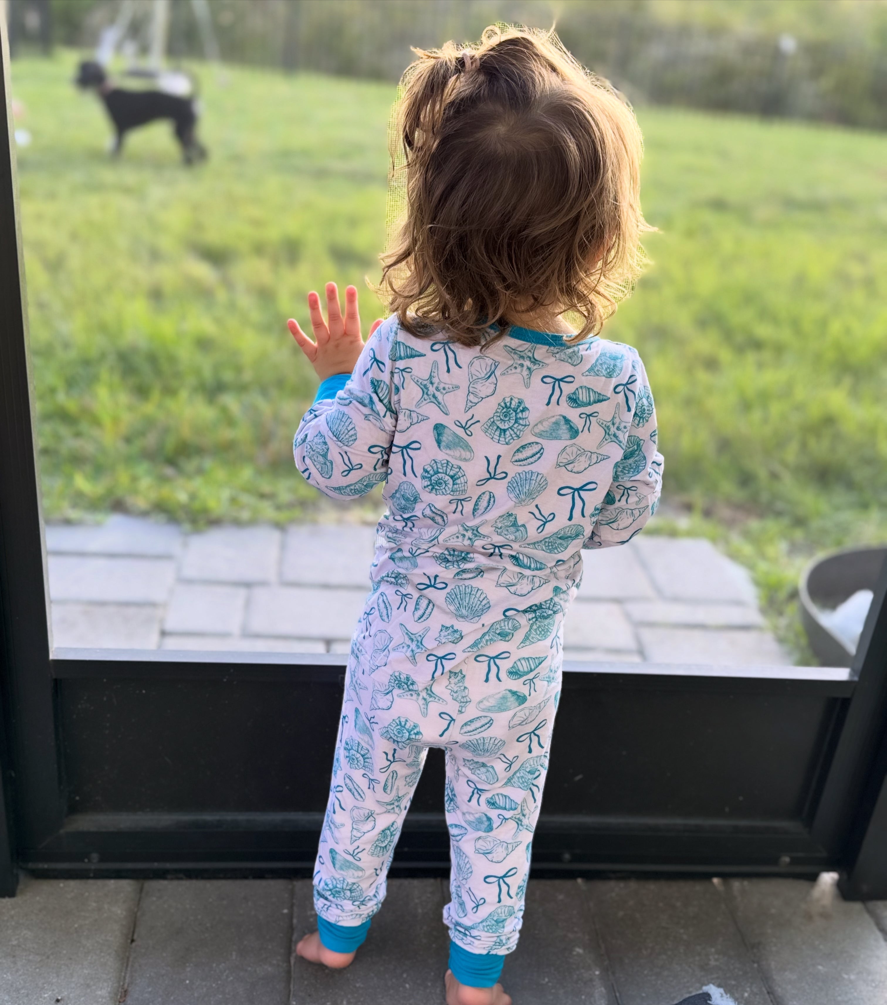 Bows & Seashells| Two-Piece Long Sleeve Pajama Set